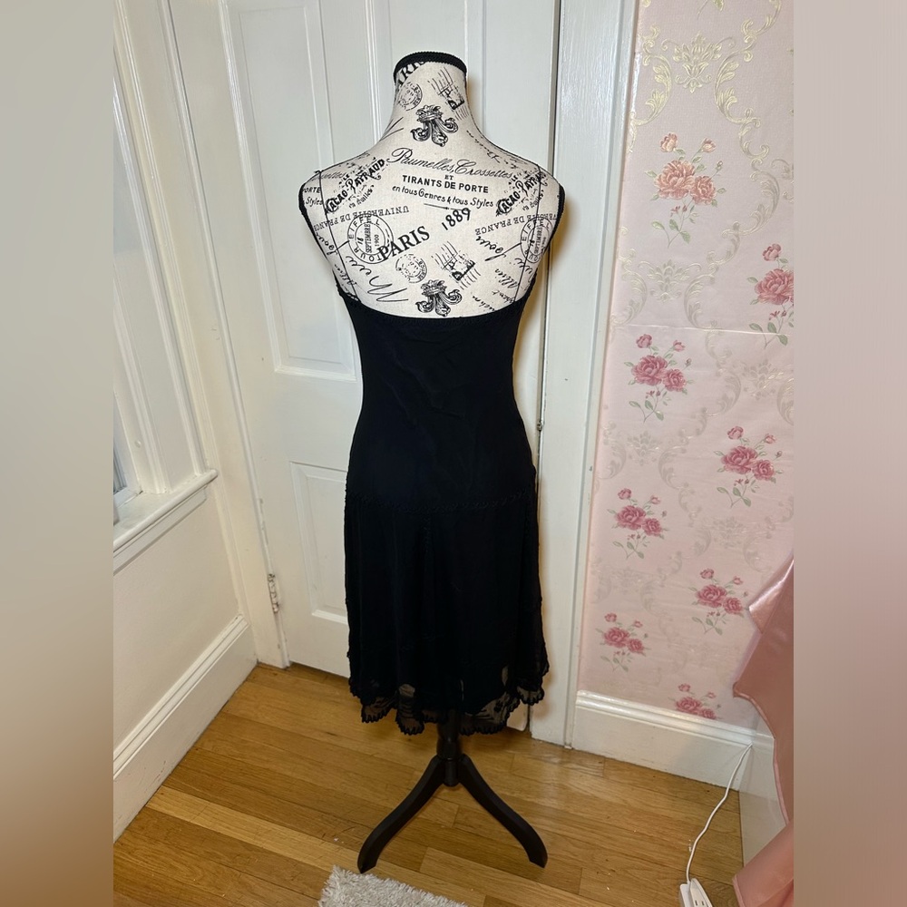 The Perfect LBD!!! - Picture 2 of 5